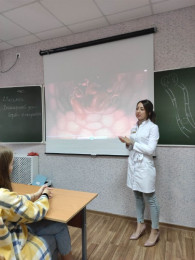 Дети и взрослые под пристальным вниманием медиков