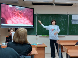 Дети и взрослые под пристальным вниманием медиков