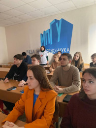 Медики провели занятия со студентами о сохранении репродуктивного здоровья