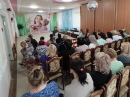 В учреждениях образования города-курорта прошли родительские собрания на тему «Службы, которые вам помогут»
