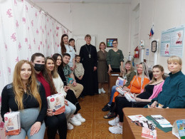 Подарки и приятные встречи ожидали будущих мам в женской консультации