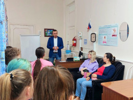 В женской консультации говорили о сохранении семьи и ребенка