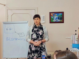В женской консультации говорили о сохранении семьи и ребенка