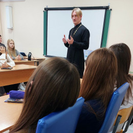 Профилактические встречи провели с молодежью города Профилактические встречи провели с молодежью города