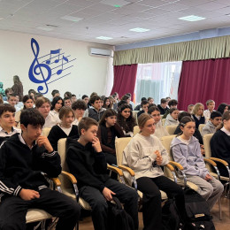 Медики провели профилактические и профориентационные встречи с молодежью города